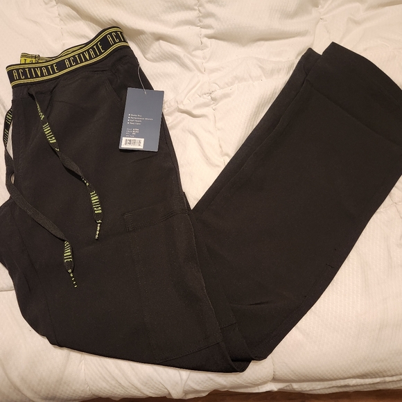 Med Couture Women's Activate Collection Flow Cargo Pants Size XS Black - Picture 1 of 4